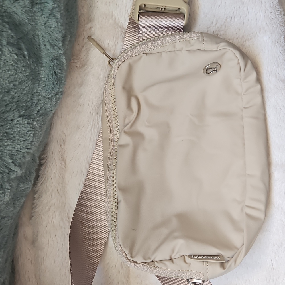 lululemon athletica Beige Belt Bag